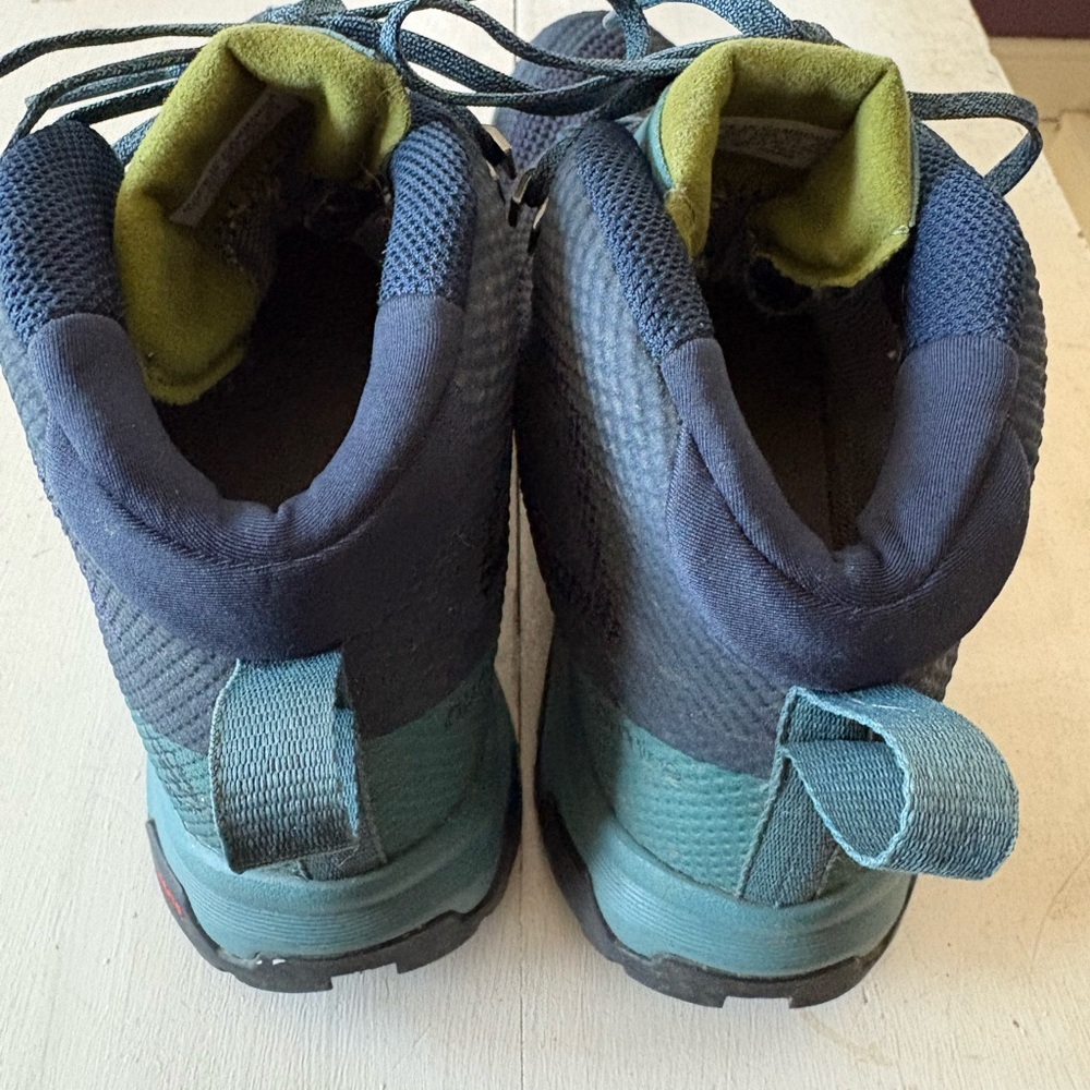 Salomon Navy and Teal Trail Shoes - Picture 4 of 4